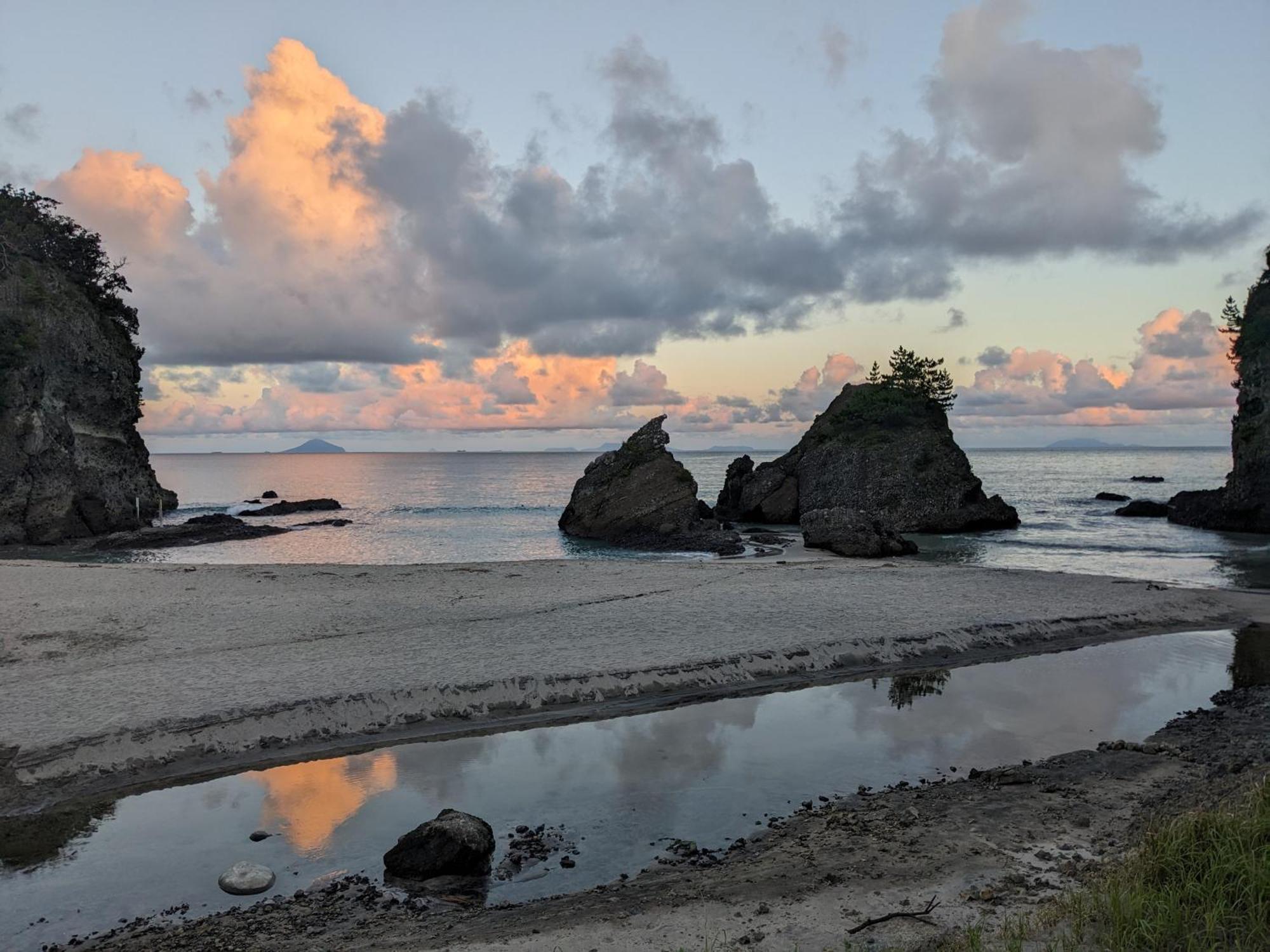 The Surf Lodge White Beach Симода Экстерьер фото